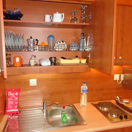Irene Maisonettes Apartamento *